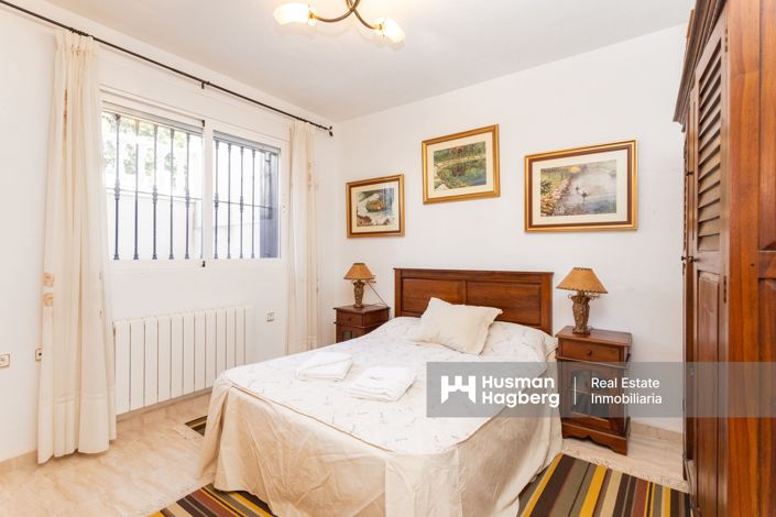 Image No.18-3 Bed Townhouse for sale