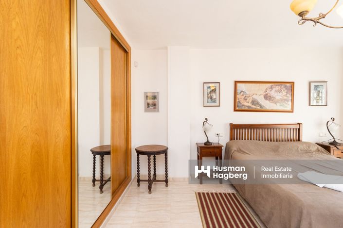 Image No.22-3 Bed Townhouse for sale