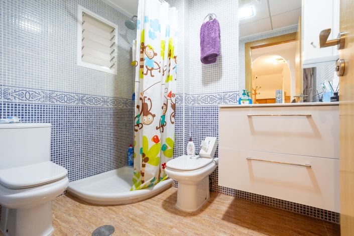 Image No.10-4 Bed Townhouse for sale