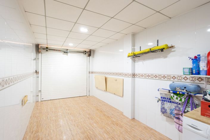 Image No.11-4 Bed Townhouse for sale