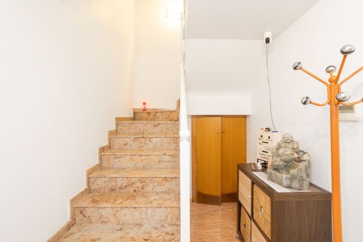 Image No.13-4 Bed Townhouse for sale