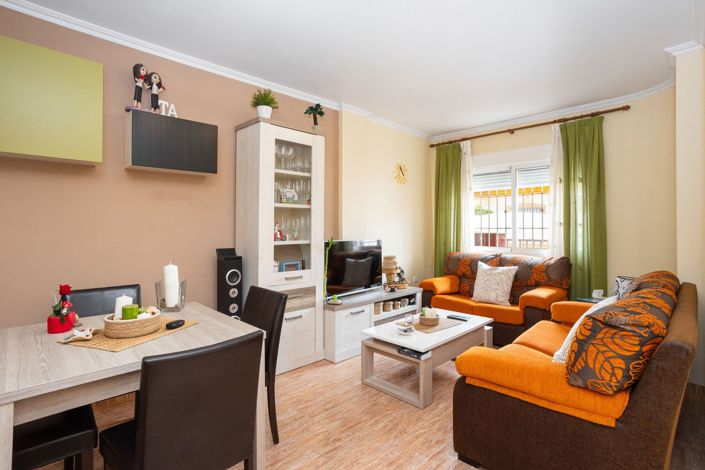 Image No.2-4 Bed Townhouse for sale