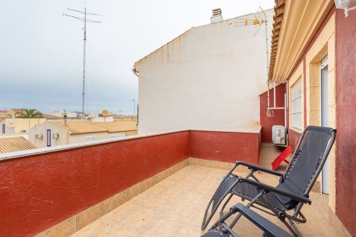 Image No.24-4 Bed Townhouse for sale