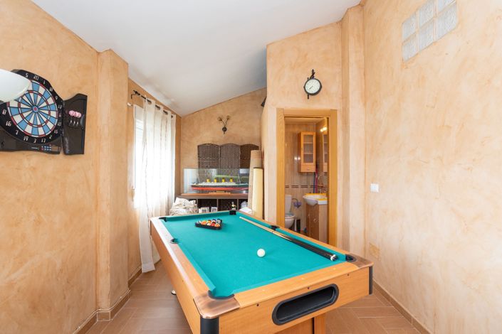 Image No.29-4 Bed Townhouse for sale