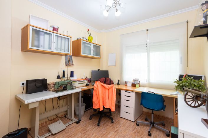 Image No.8-4 Bed Townhouse for sale