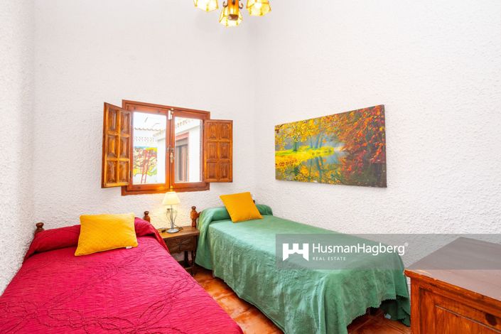 Image No.13-7 Bed Villa for sale