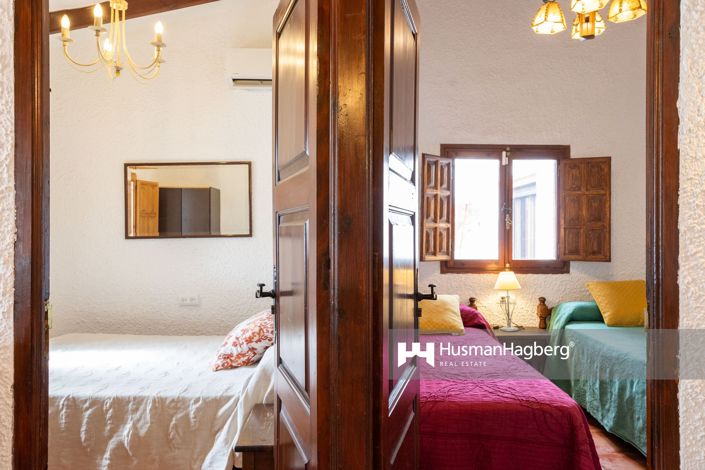 Image No.14-7 Bed Villa for sale