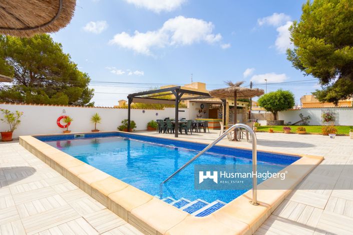 Image No.3-7 Bed Villa for sale