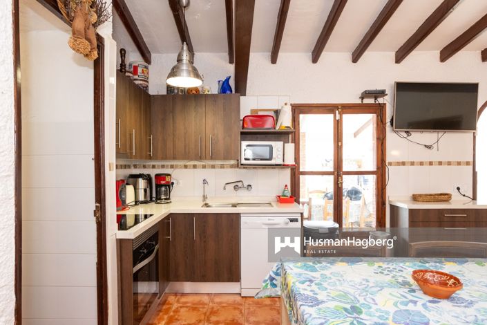 Image No.8-7 Bed Villa for sale