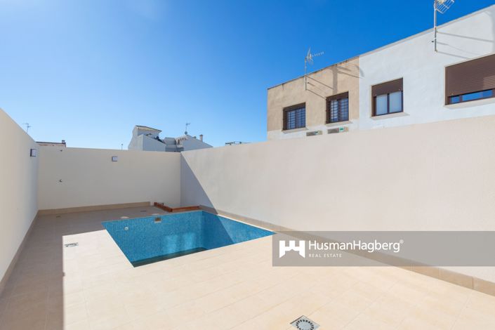 Image No.1-3 Bed Townhouse for sale