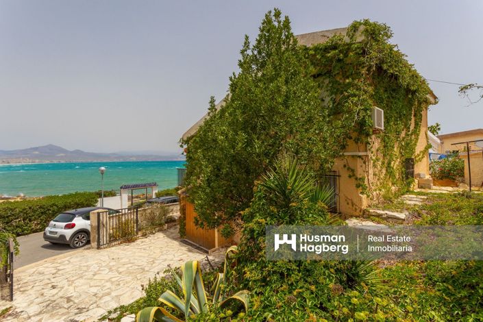 Image No.1-4 Bed Villa for sale