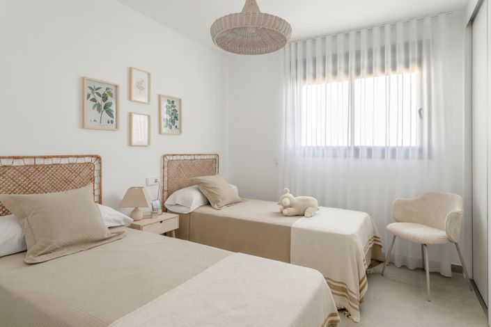 Image No.21-3 Bed Apartment for sale