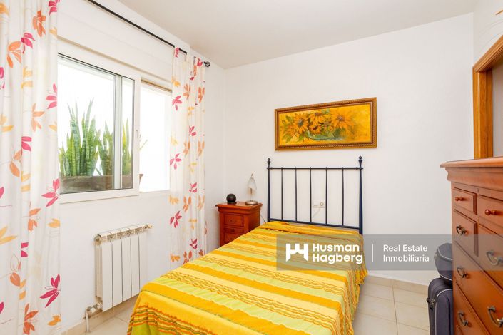 Image No.19-3 Bed Townhouse for sale