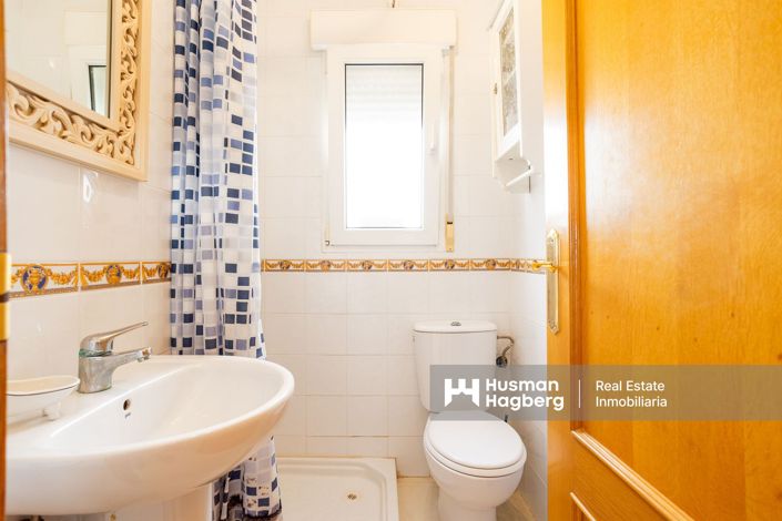 Image No.24-3 Bed Townhouse for sale