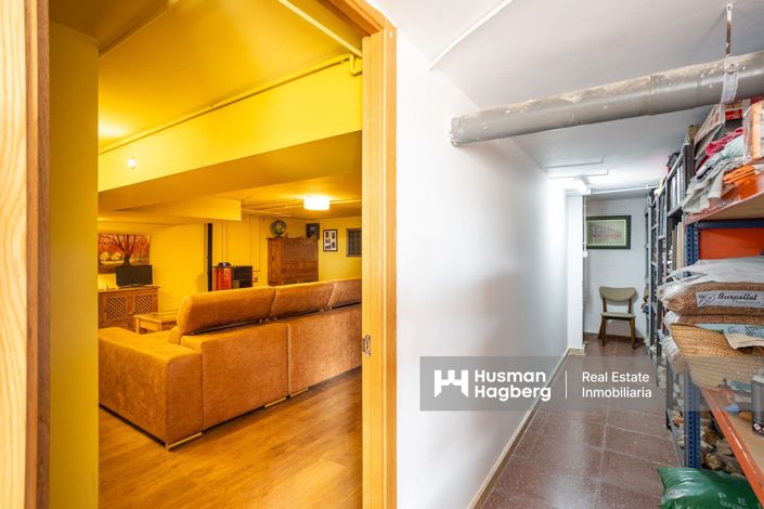 Image No.33-3 Bed Townhouse for sale