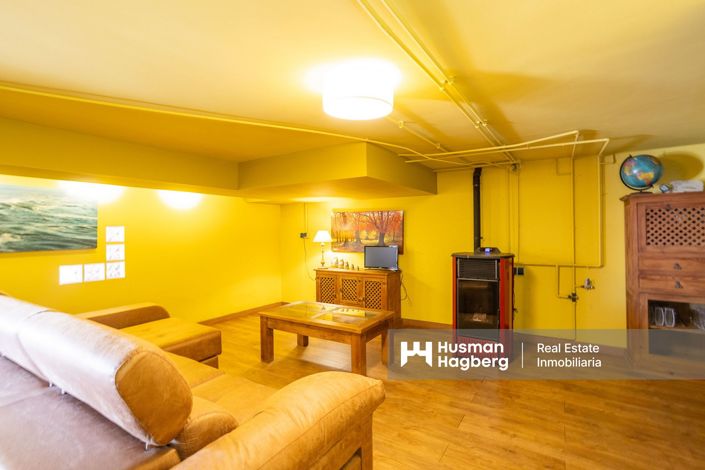 Image No.35-3 Bed Townhouse for sale