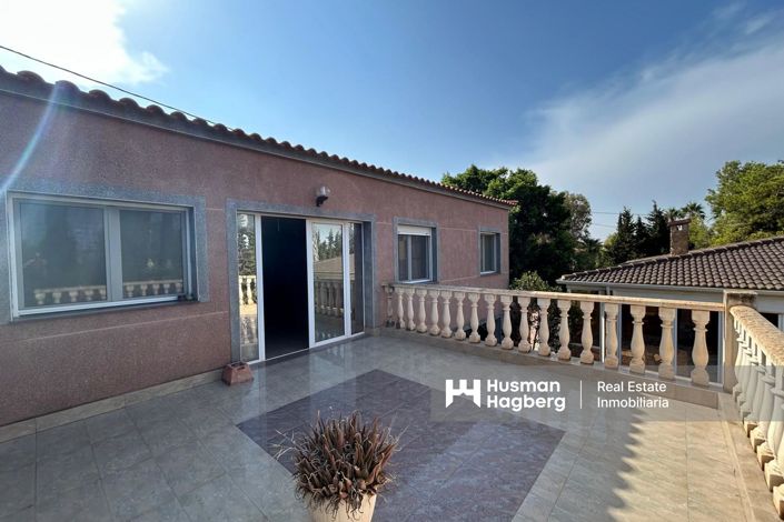 Image No.1-6 Bed Villa for sale