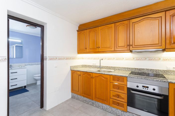 Image No.13-4 Bed Townhouse for sale