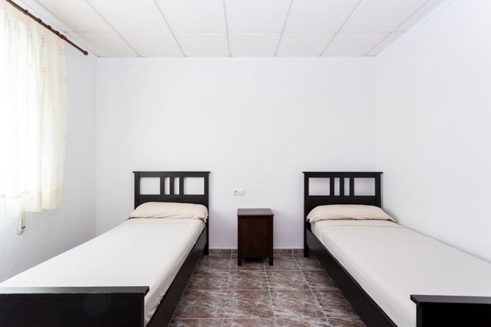 Image No.25-4 Bed Townhouse for sale