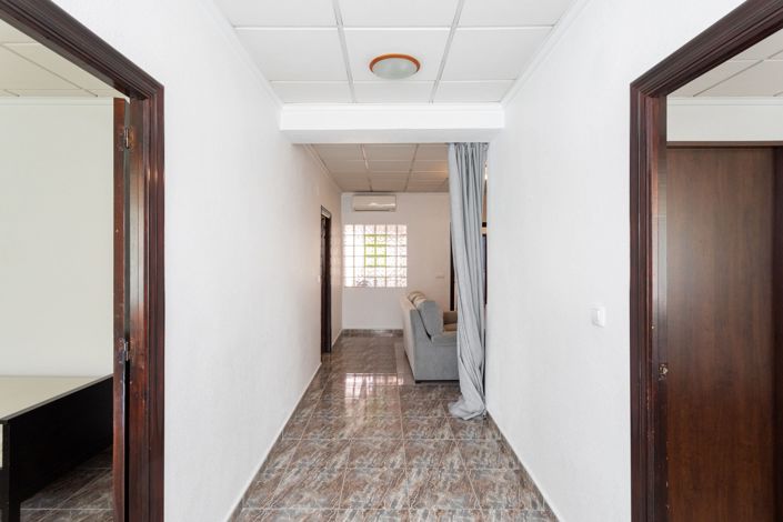 Image No.9-4 Bed Townhouse for sale