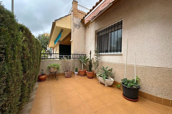 Image No.22-4 Bed Townhouse for sale