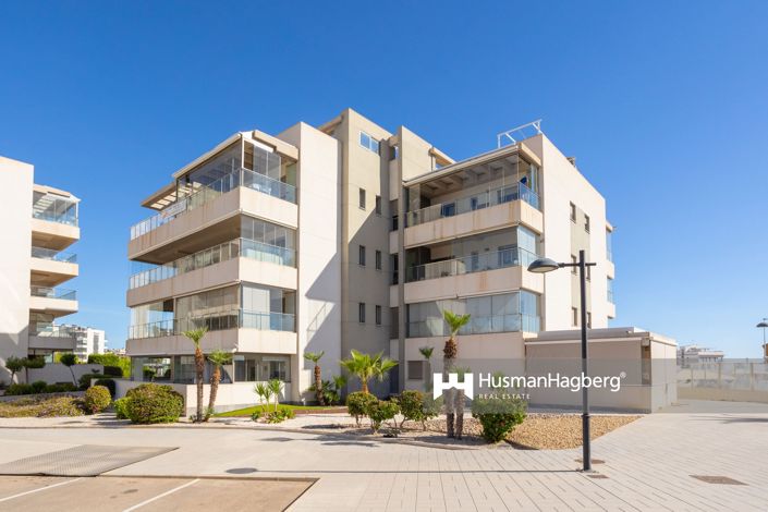 Image No.1-4 Bed Apartment for sale