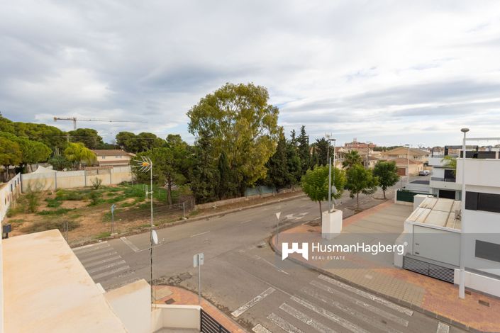 Image No.23-2 Bed Apartment for sale