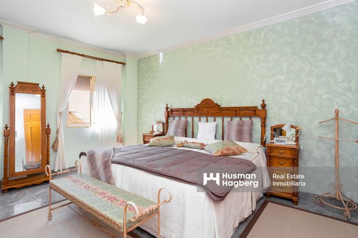 Image No.10-4 Bed Villa for sale