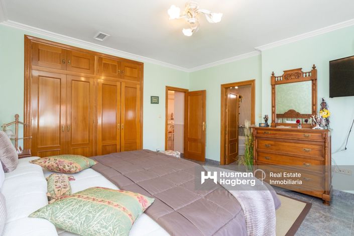 Image No.15-4 Bed Villa for sale