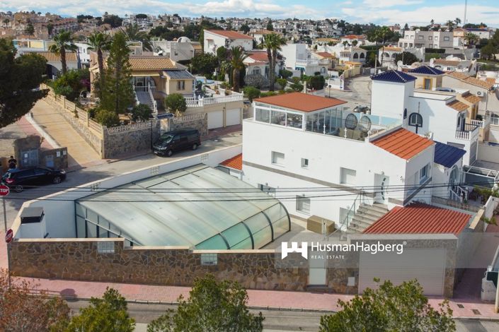 Image No.1-3 Bed Villa for sale