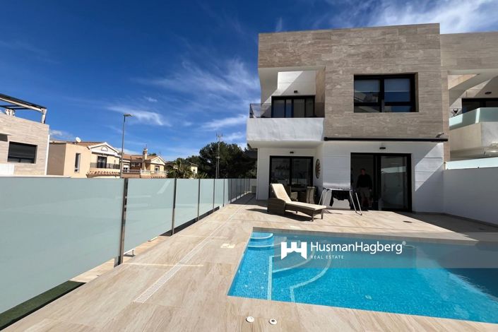 Image No.1-3 Bed Villa for sale