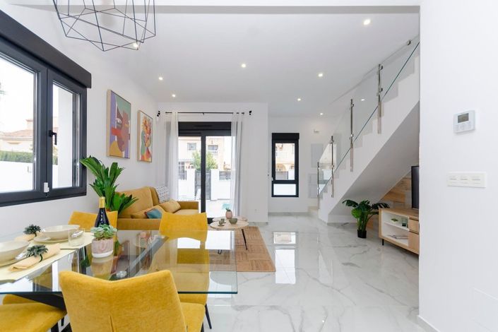 Image No.3-3 Bed Villa for sale