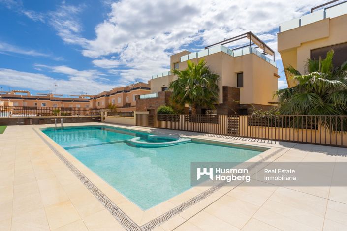 Image No.1-2 Bed Townhouse for sale