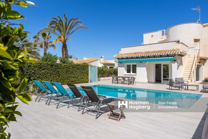 Image No.1-3 Bed Villa for sale