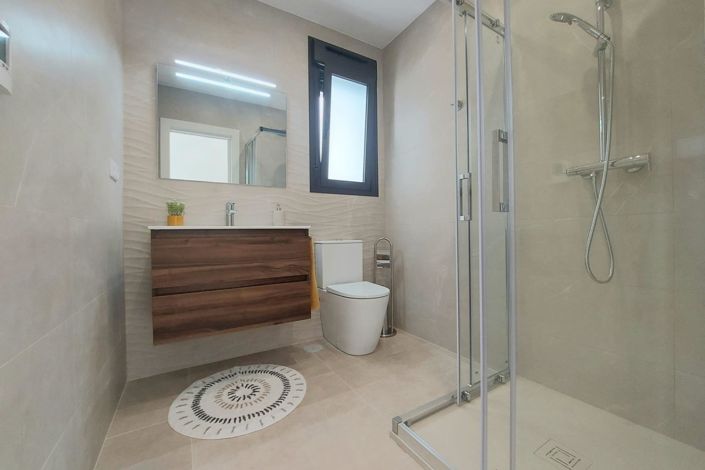 Image No.9-3 Bed Villa for sale