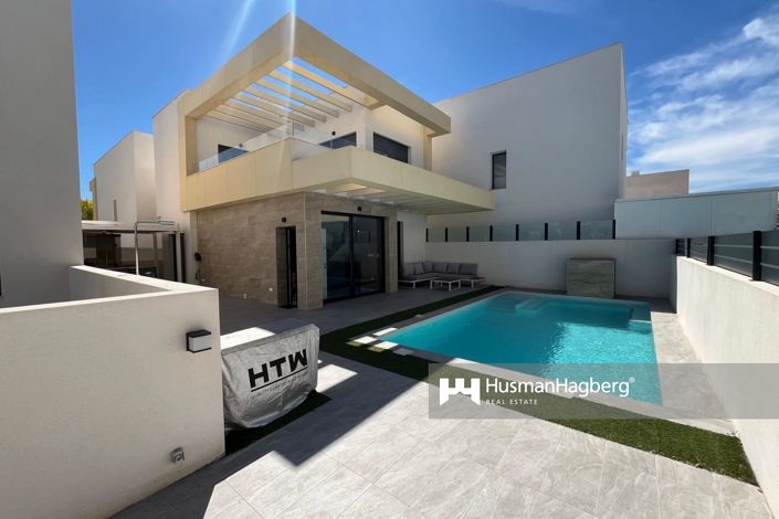Image No.1-3 Bed Villa for sale
