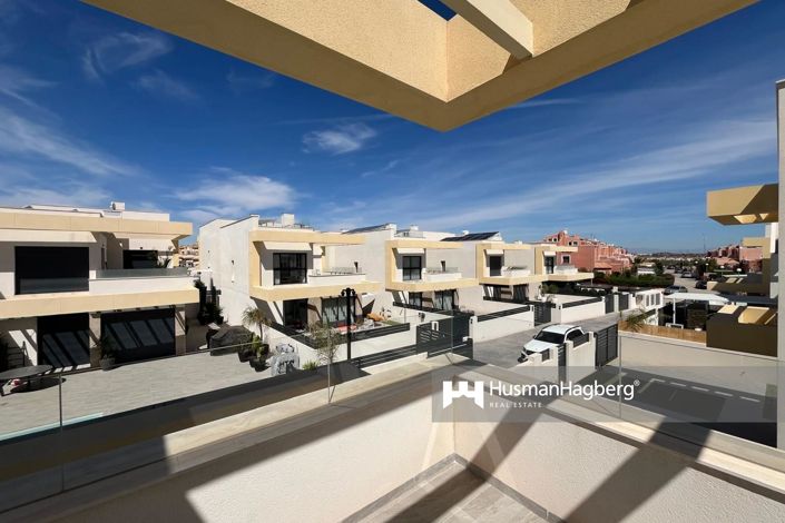 Image No.15-3 Bed Villa for sale