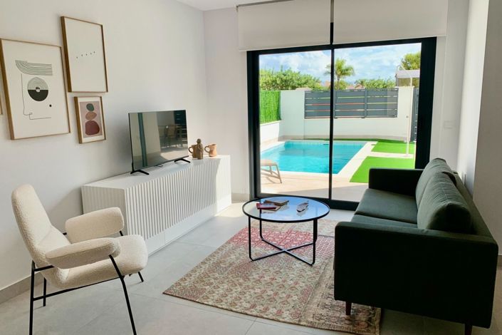 Image No.1-3 Bed Villa for sale
