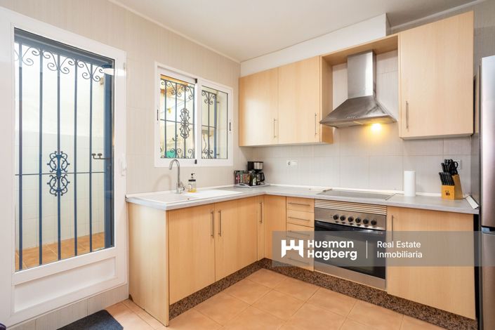 Image No.9-3 Bed Townhouse for sale