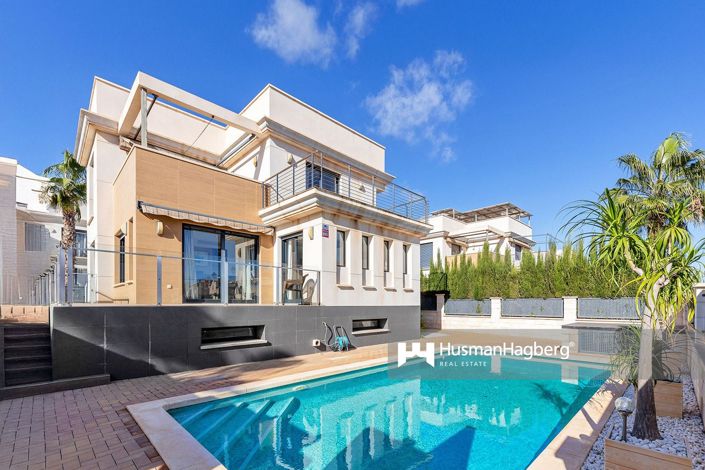 Image No.1-5 Bed Villa for sale