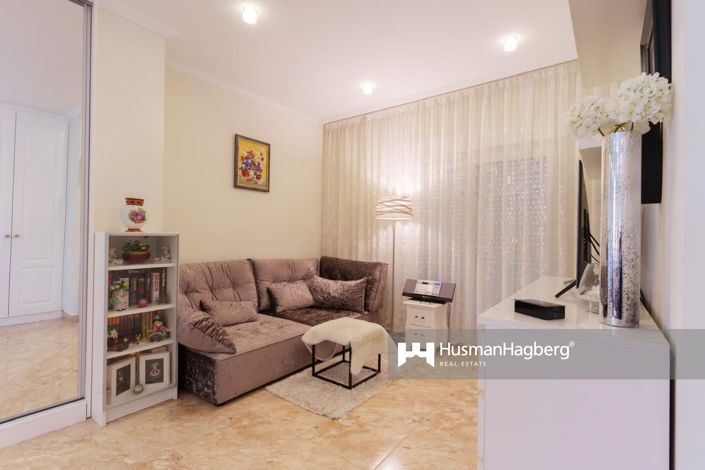 Image No.10-7 Bed Villa for sale