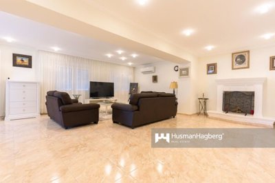 med07c9e17e14a64bc8acef52a54d0d91cf-2820x1880