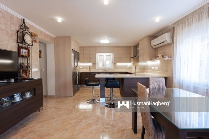 Image No.16-7 Bed Villa for sale