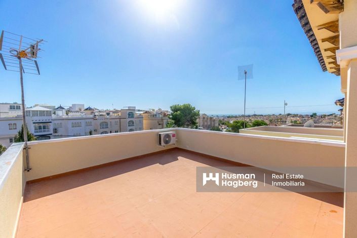 Image No.19-3 Bed Villa for sale