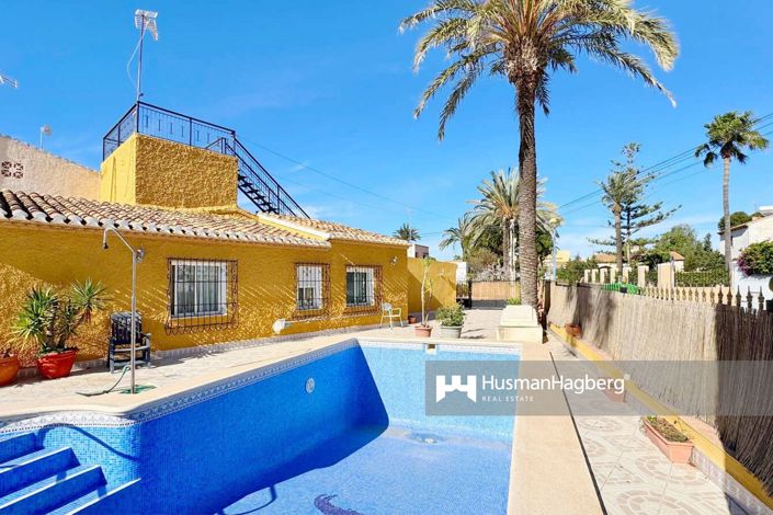 Image No.1-4 Bed Townhouse for sale
