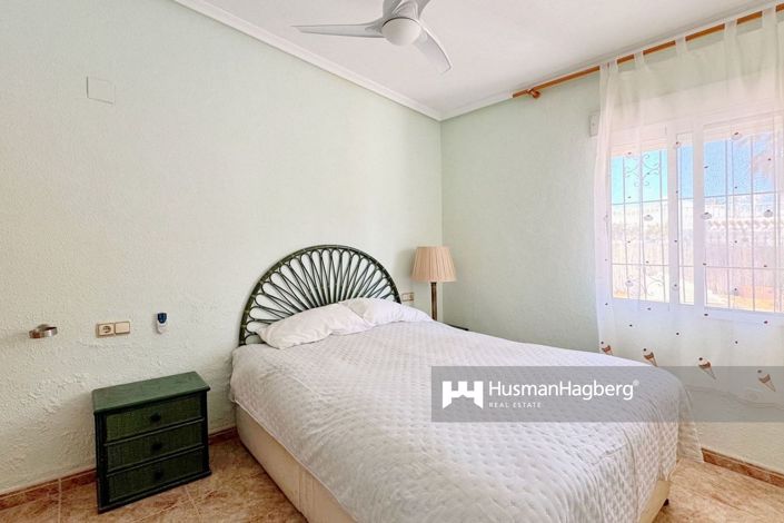 Image No.13-4 Bed Townhouse for sale