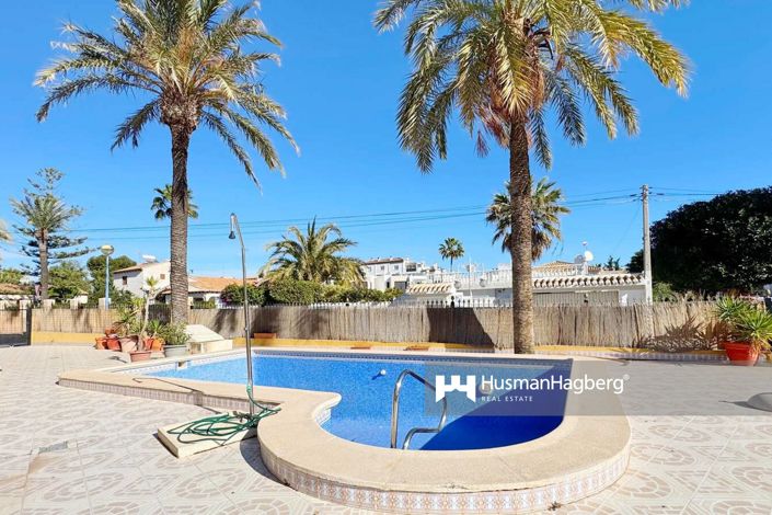 Image No.21-4 Bed Townhouse for sale