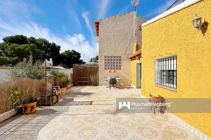 Image No.22-4 Bed Townhouse for sale