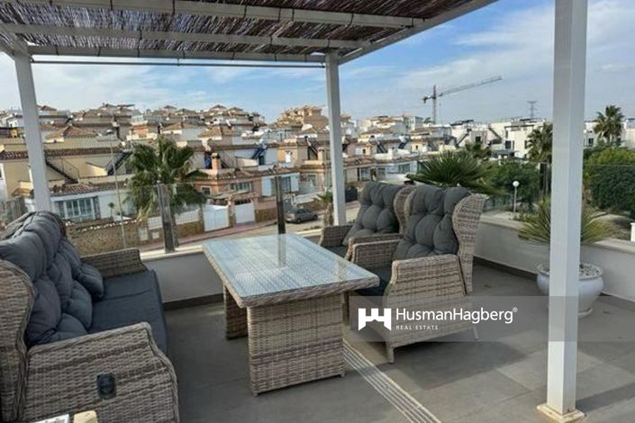 Image No.1-3 Bed Townhouse for sale