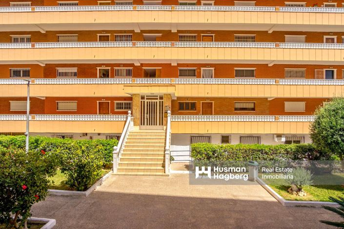 Image No.1-Appartement de 3 chambres à vendre à Punta Prima